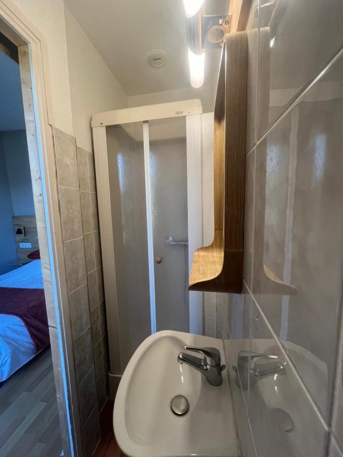Le Petit Montmartre Hotel Dinard Ngoại thất bức ảnh