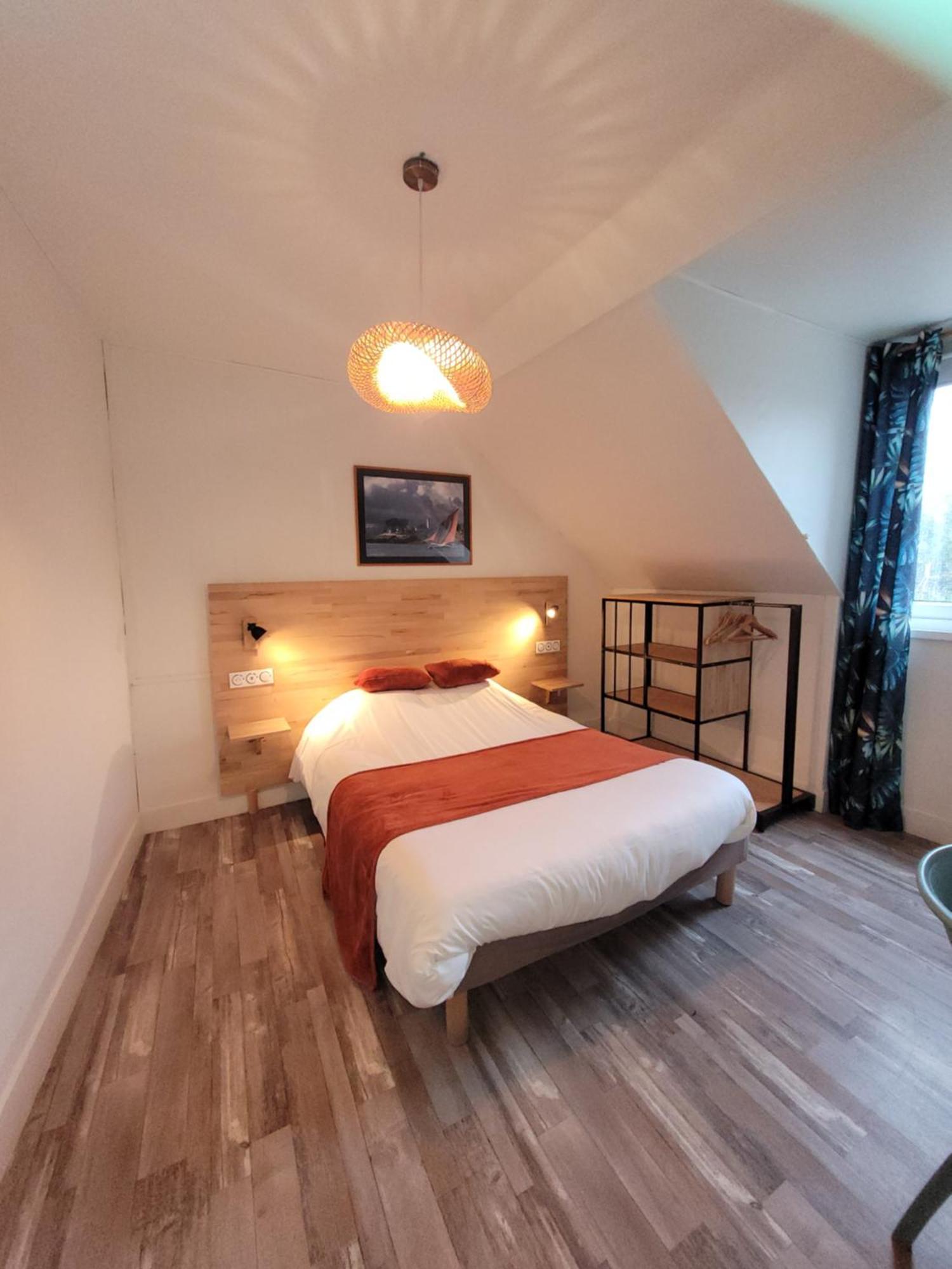 Le Petit Montmartre Hotel Dinard Ngoại thất bức ảnh