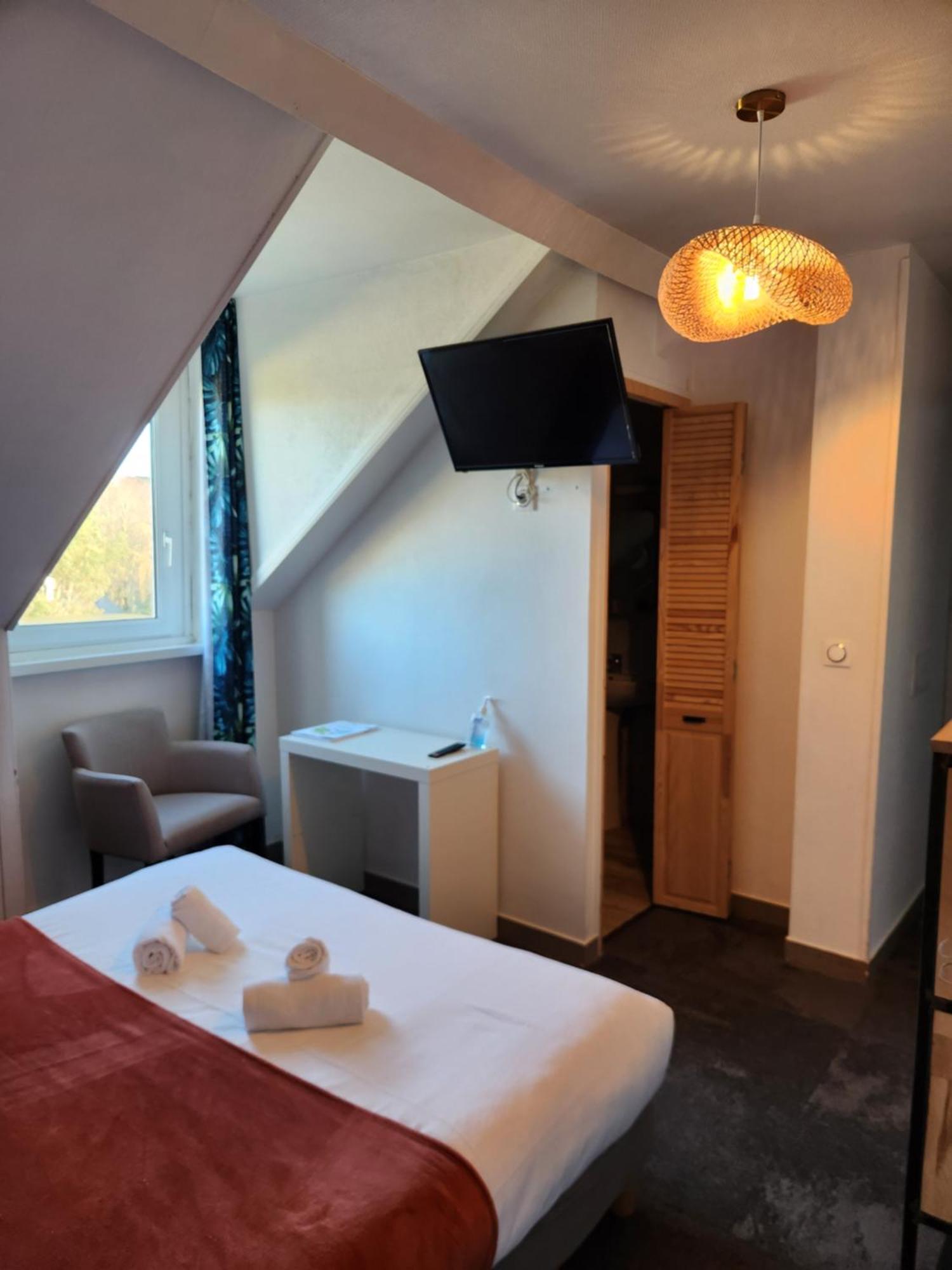 Le Petit Montmartre Hotel Dinard Ngoại thất bức ảnh