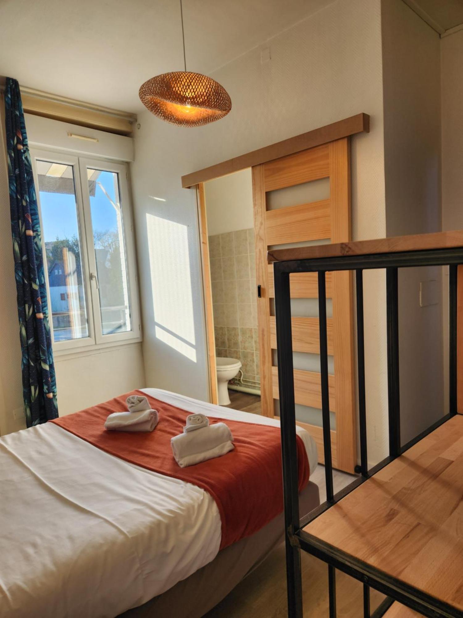 Le Petit Montmartre Hotel Dinard Ngoại thất bức ảnh