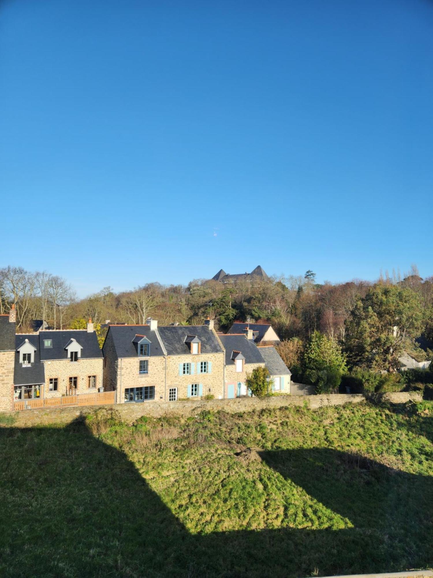 Le Petit Montmartre Hotel Dinard Ngoại thất bức ảnh